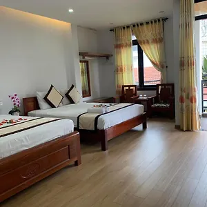 The Sun , Hội An Vietnam